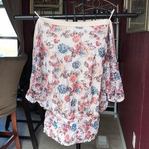 Cold shoulder Medium shirt